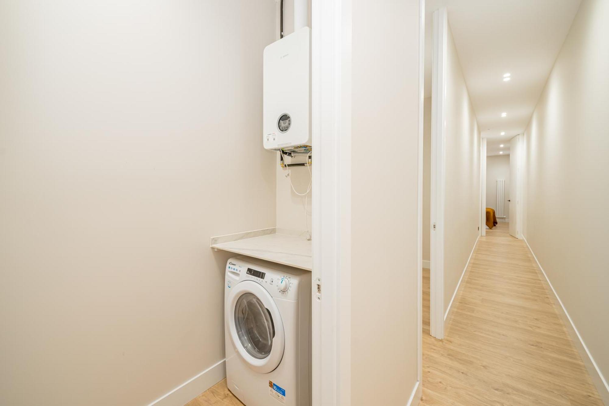 Apartamento Centro Xxi Calle Principe 3br 3bh Madri
