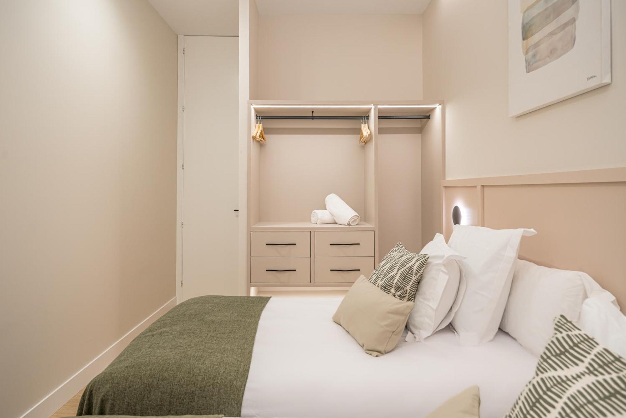 Apartamento Centro Xxi Calle Principe 3br 3bh Madri